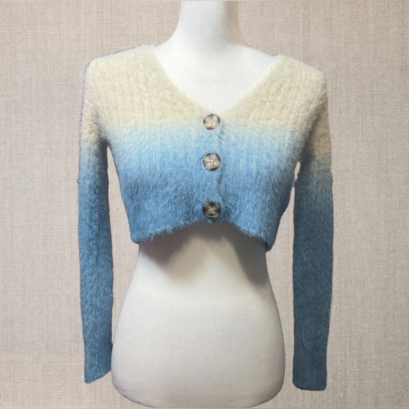 Urban Outfitters Ombré Button Cropped Fuzzy Feather Cardigan XS Y2K schoolgirl - Picture 3 of 16